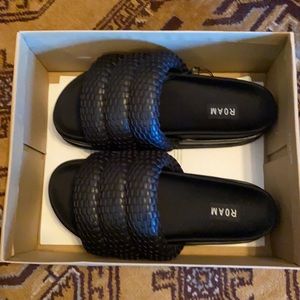 ROAM Mesh Stack Slide Sandals Sz 39/9